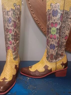 Women's Multicolor Snakeskin-Print Over-the-Knee Western Boots - Yellow & Brown